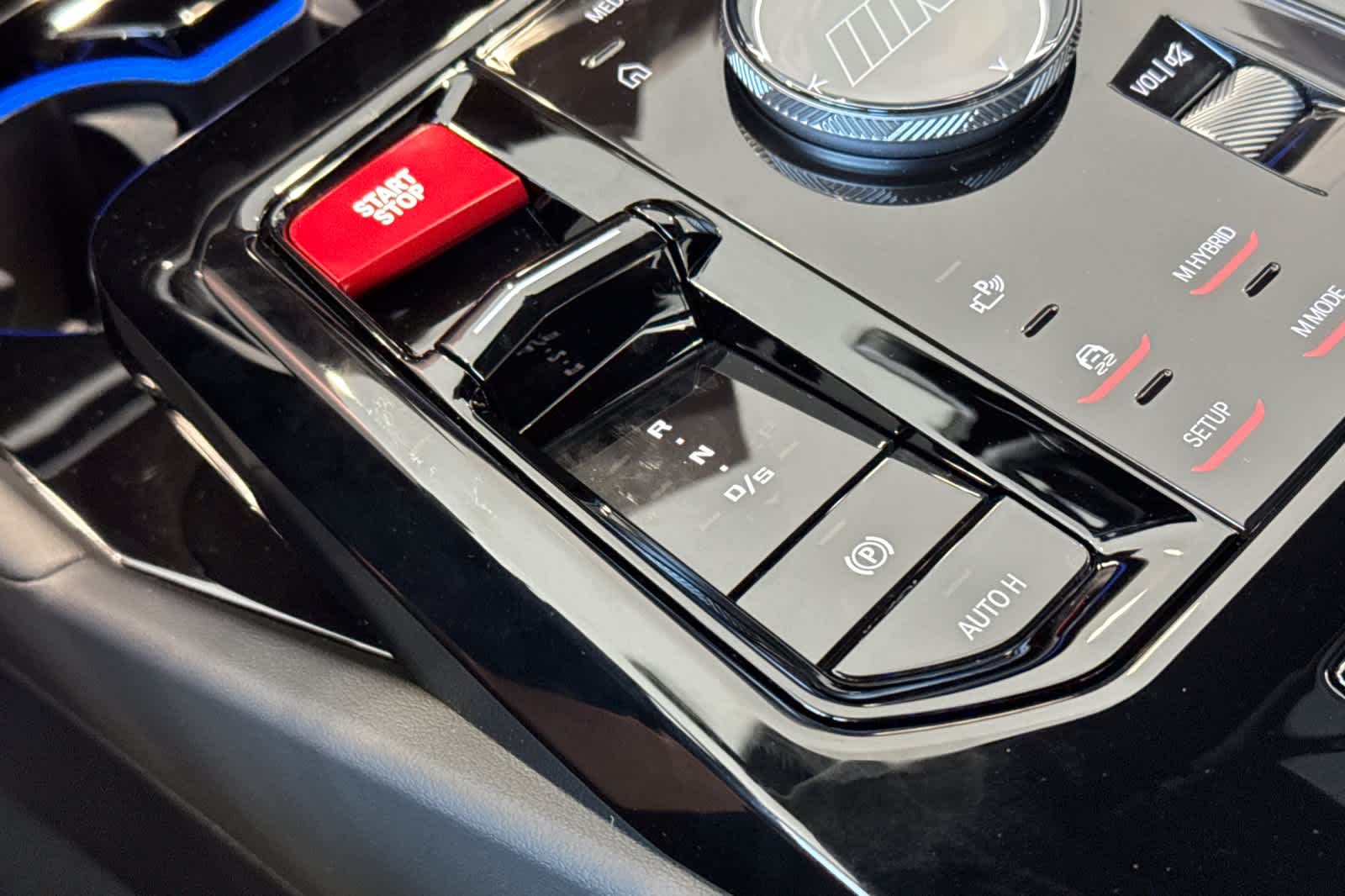 Thumbnail: 2026 BMW M5 - 24