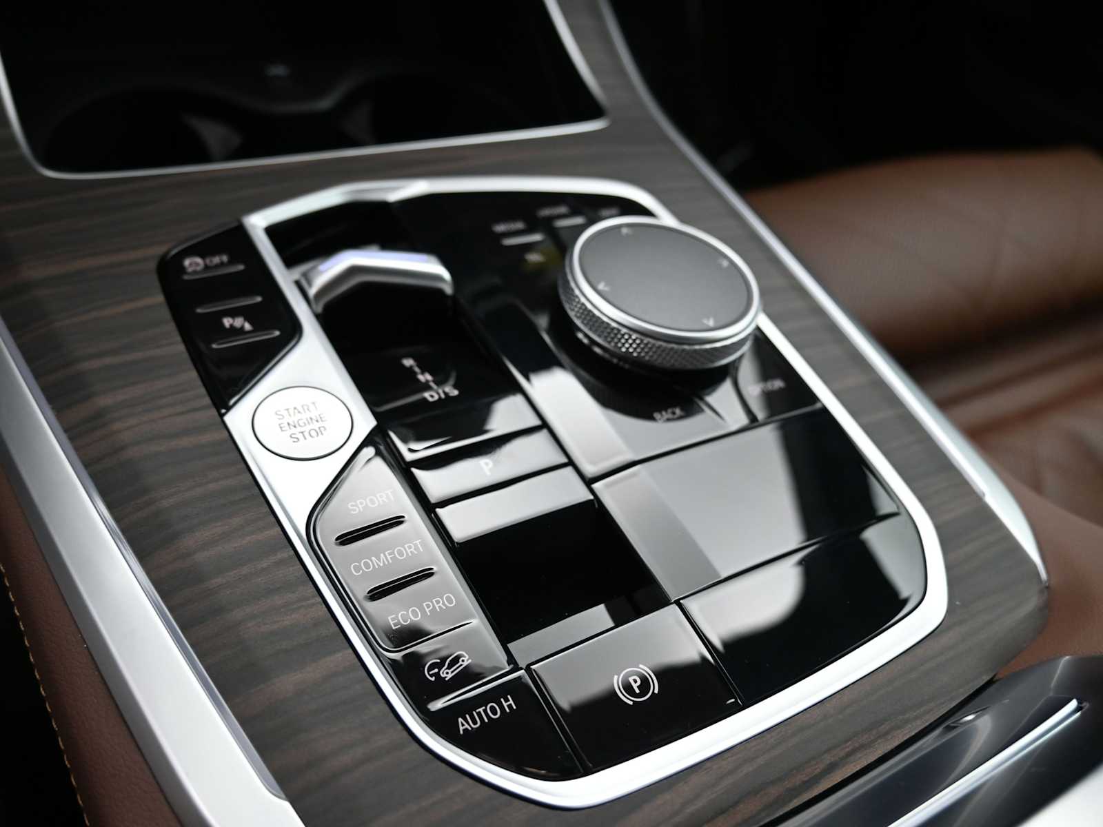 Thumbnail: 2026 BMW X5 - 11