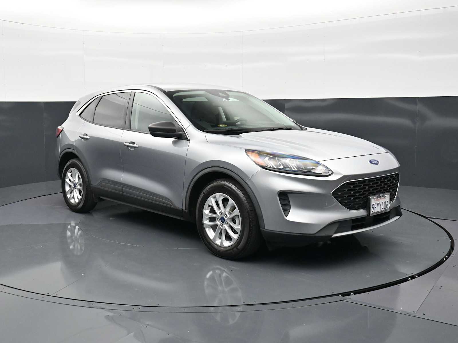 Thumbnail: 2022 Ford Escape - 3