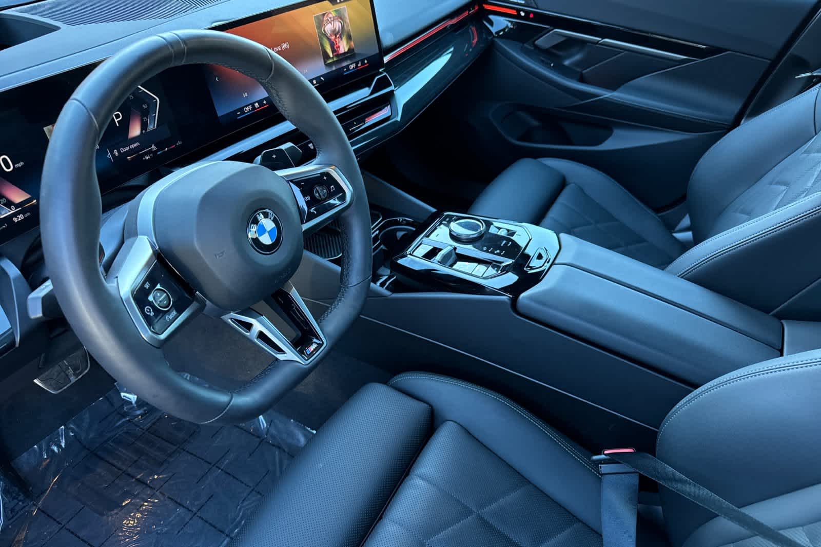 Thumbnail: 2025 BMW 5 Series - 11