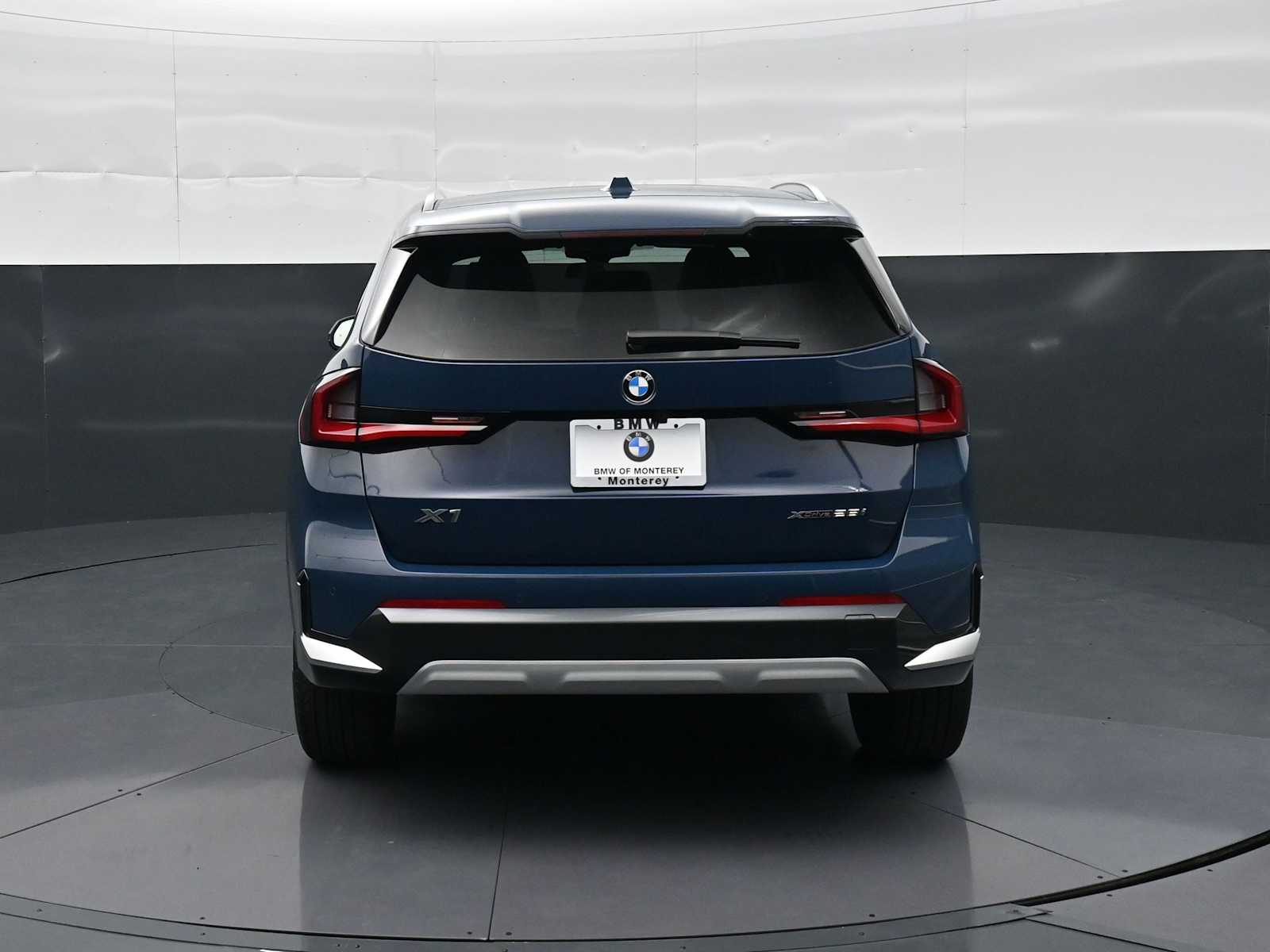Thumbnail: 2026 BMW X1 - 6