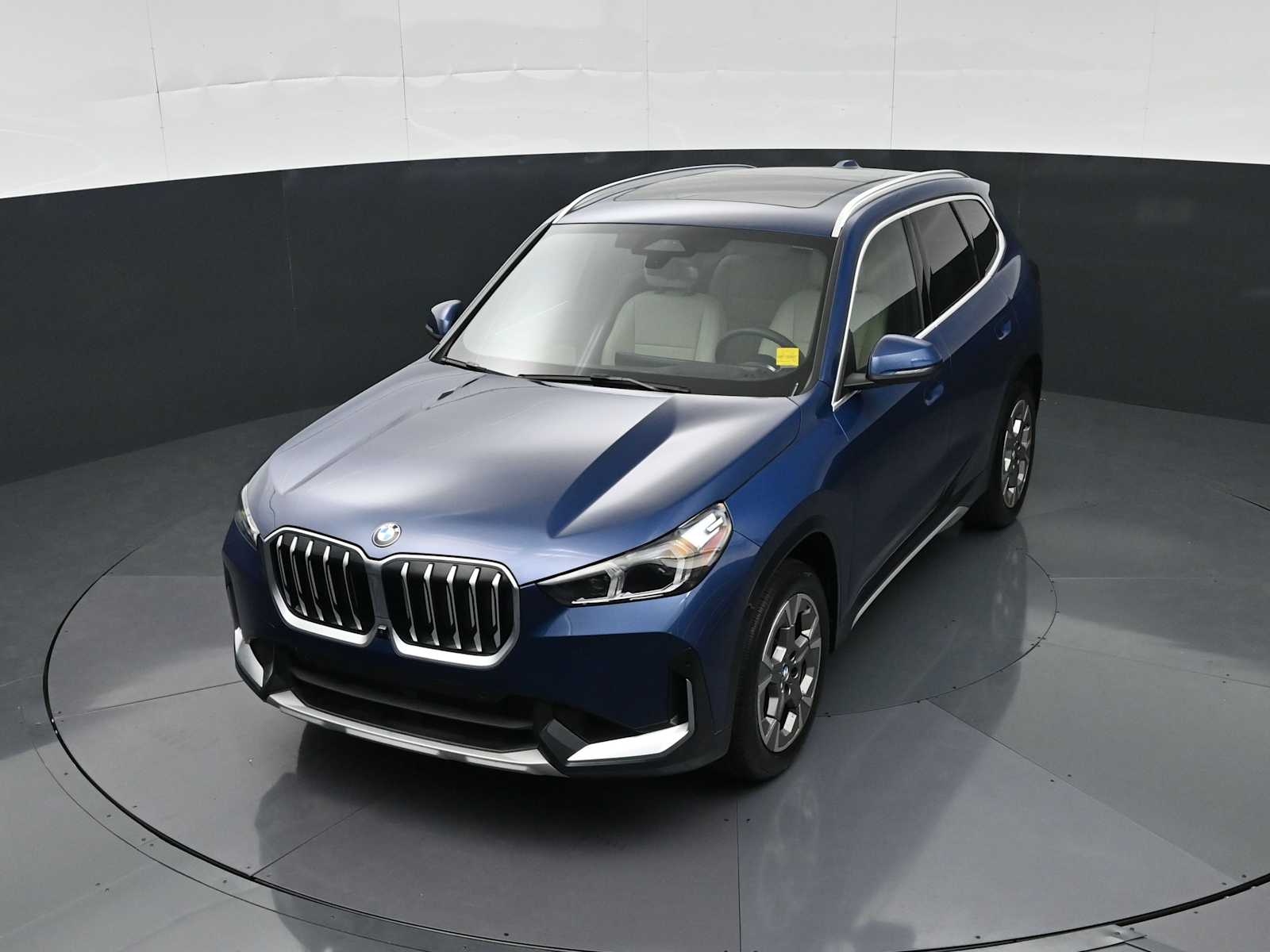 Thumbnail: 2025 BMW X1 - 16