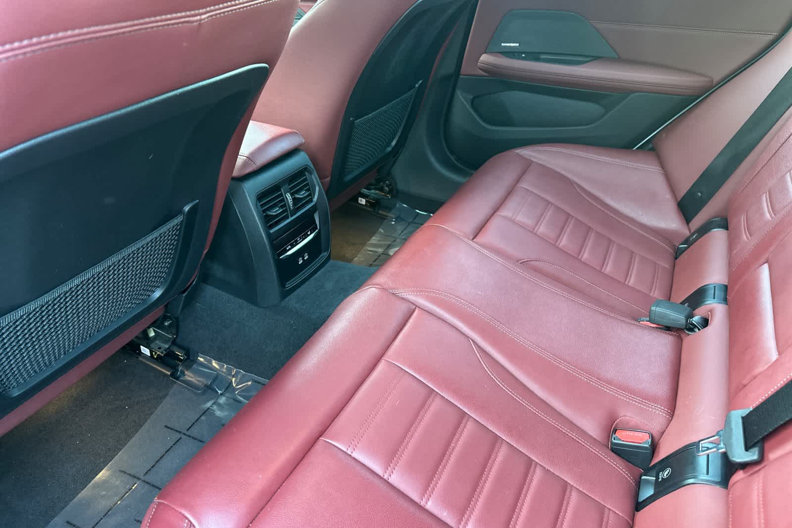 Thumbnail: 2023 BMW i4 - 4