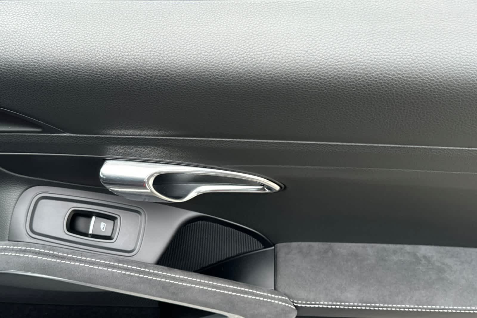 Thumbnail: 2016 Porsche 911 - 15