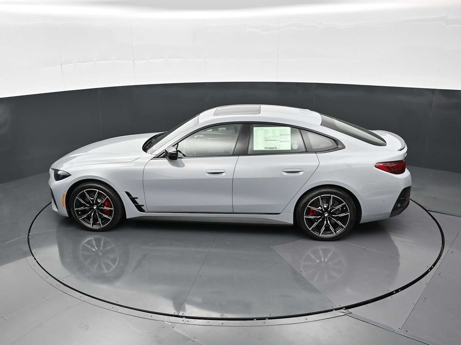 Thumbnail: 2026 BMW i4 - 24