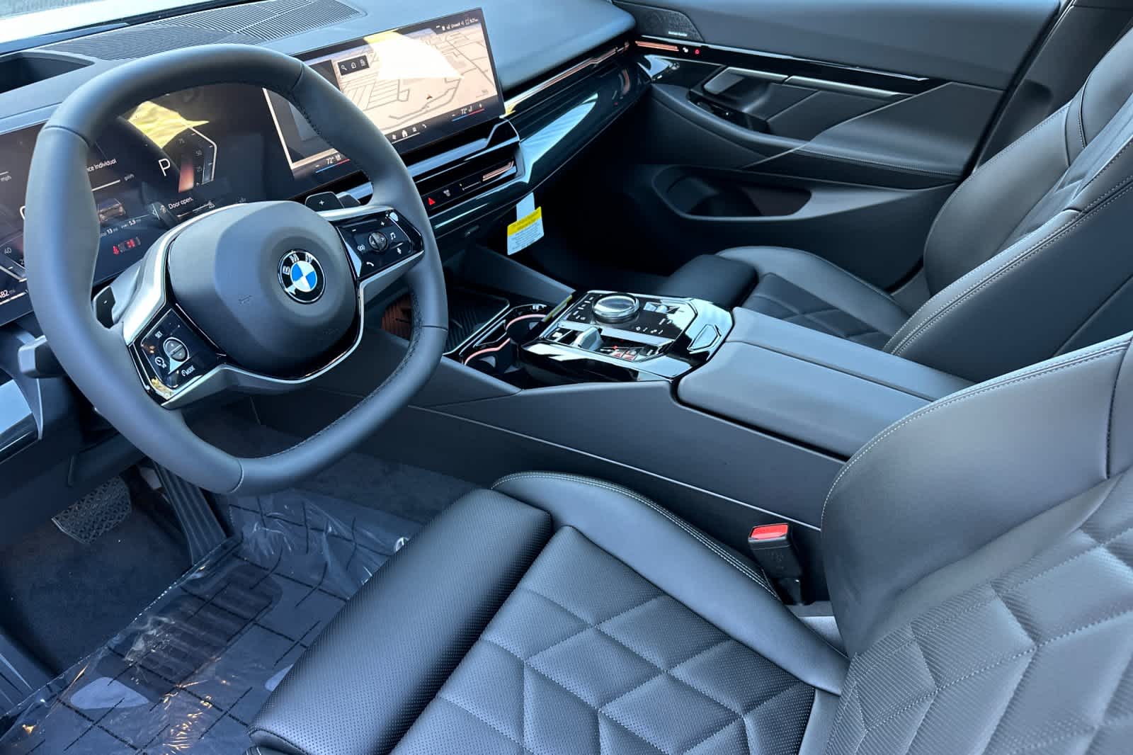 Thumbnail: 2026 BMW 5 Series - 12