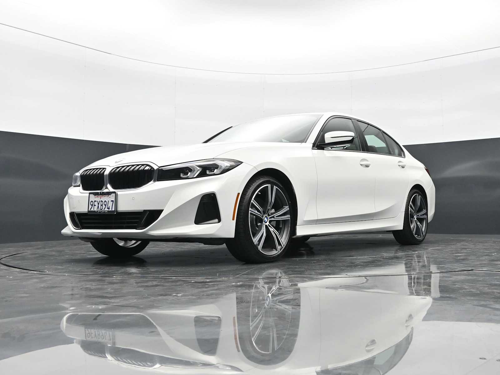 2023 BMW 3 Series 330i - Photo 25