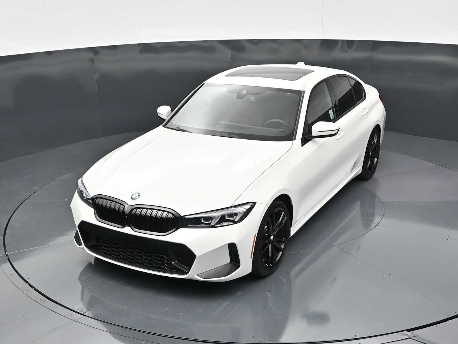 Thumbnail: 2024 BMW 3 Series - 17