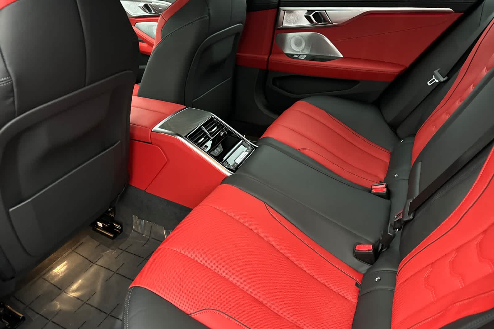 Thumbnail: 2026 BMW 8 Series - 4