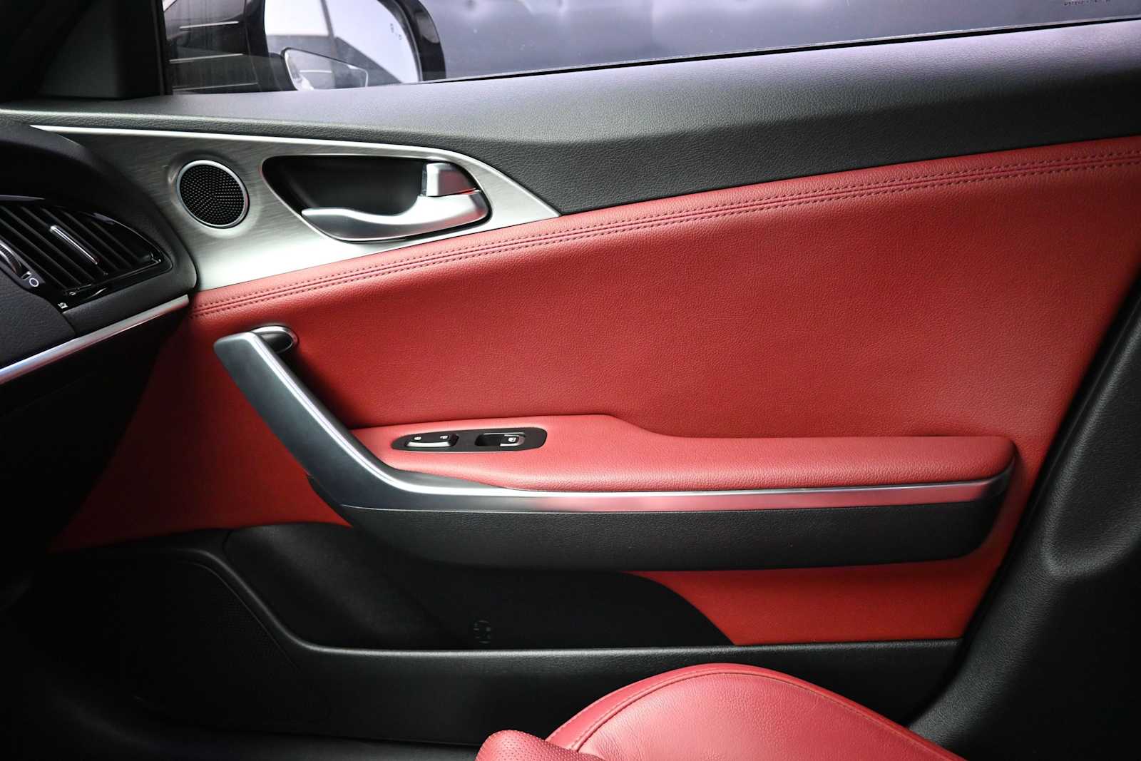 2022 Kia Stinger GT1 - Photo 16
