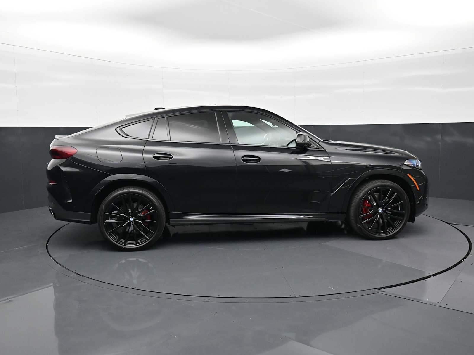 Thumbnail: 2026 BMW X6 - 4