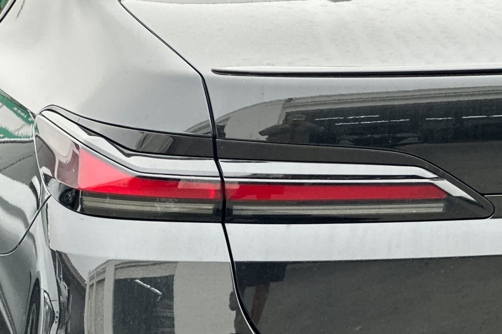Thumbnail: 2023 BMW 7 Series - 16