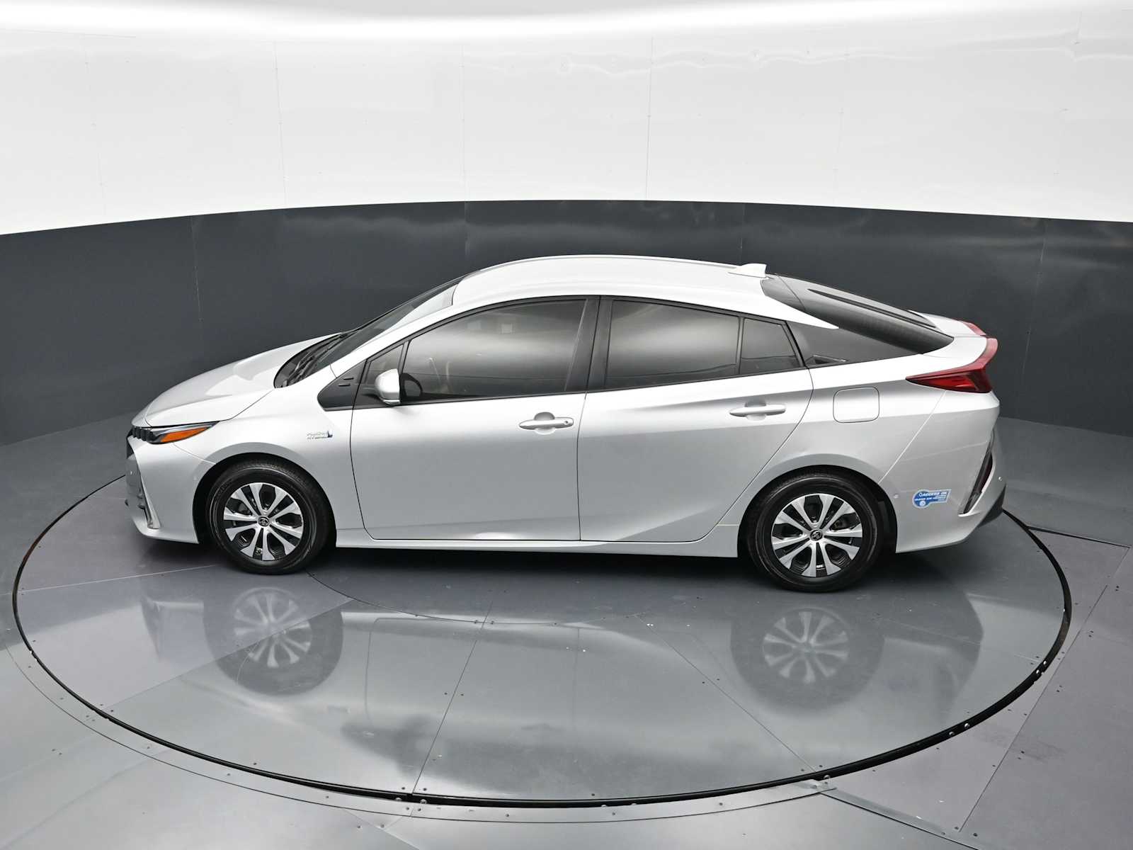 Thumbnail: 2021 Toyota Prius Prime - 23