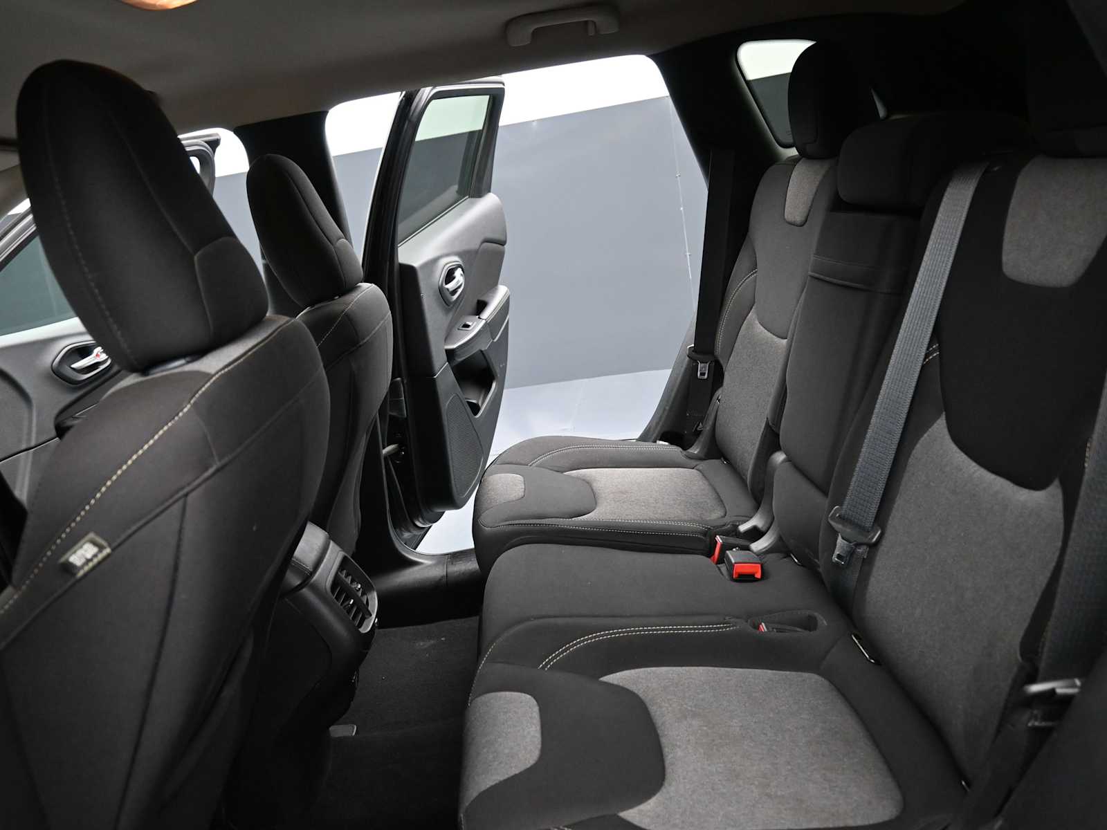 Thumbnail: 2014 Jeep Cherokee - 11