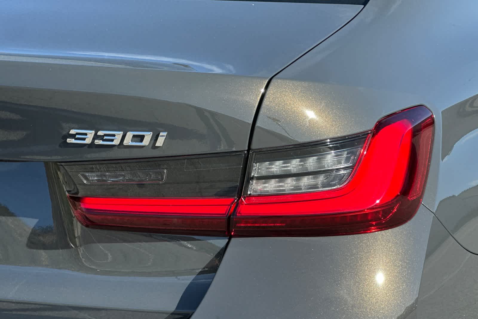 Thumbnail: 2026 BMW 3 Series - 11