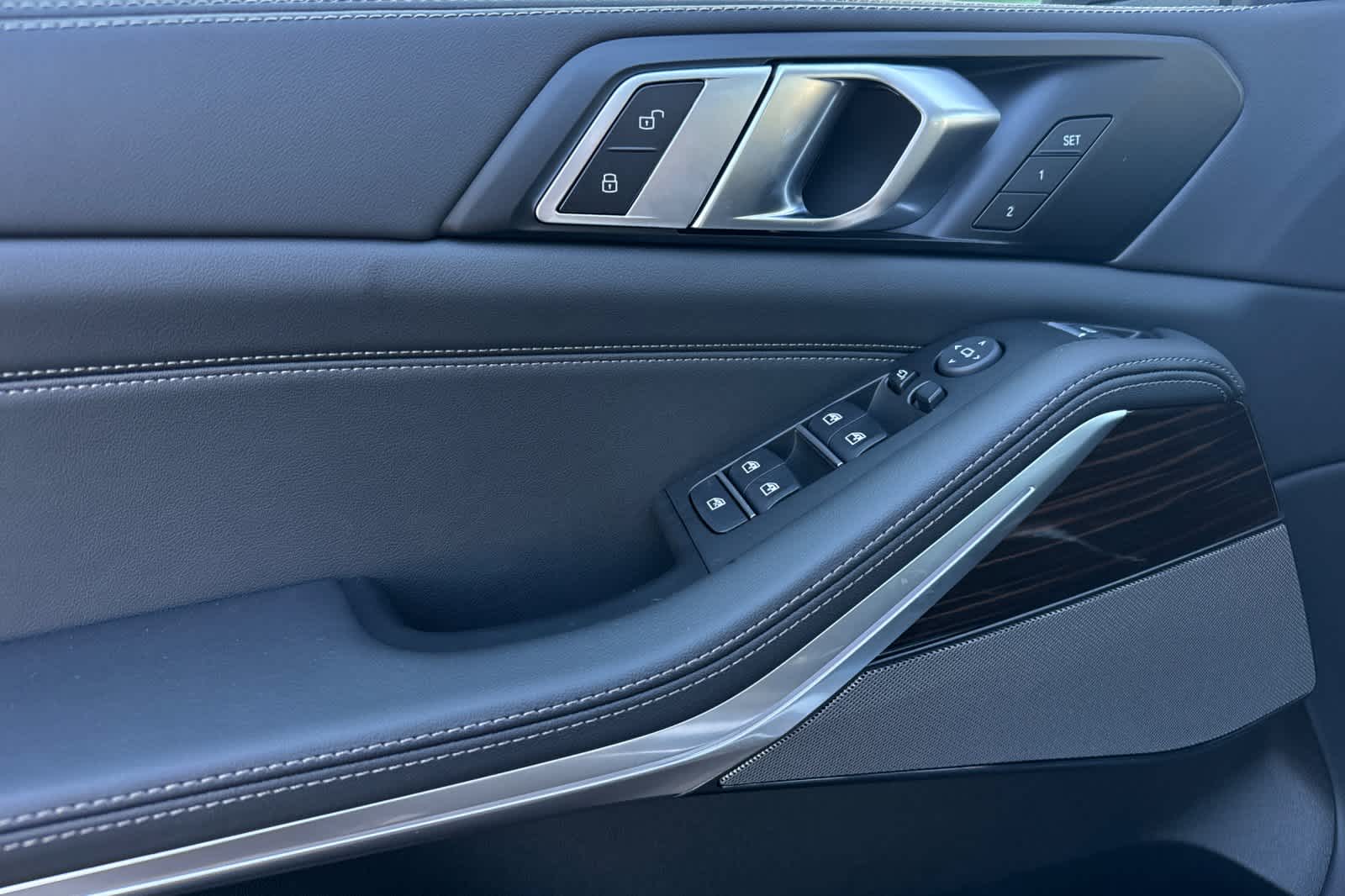 Thumbnail: 2026 BMW X5 - 13