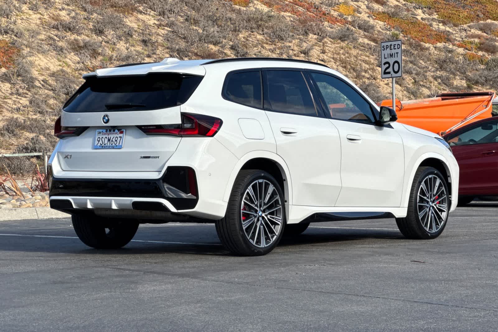 2025 Bmw X1 XDrive28i photo 2