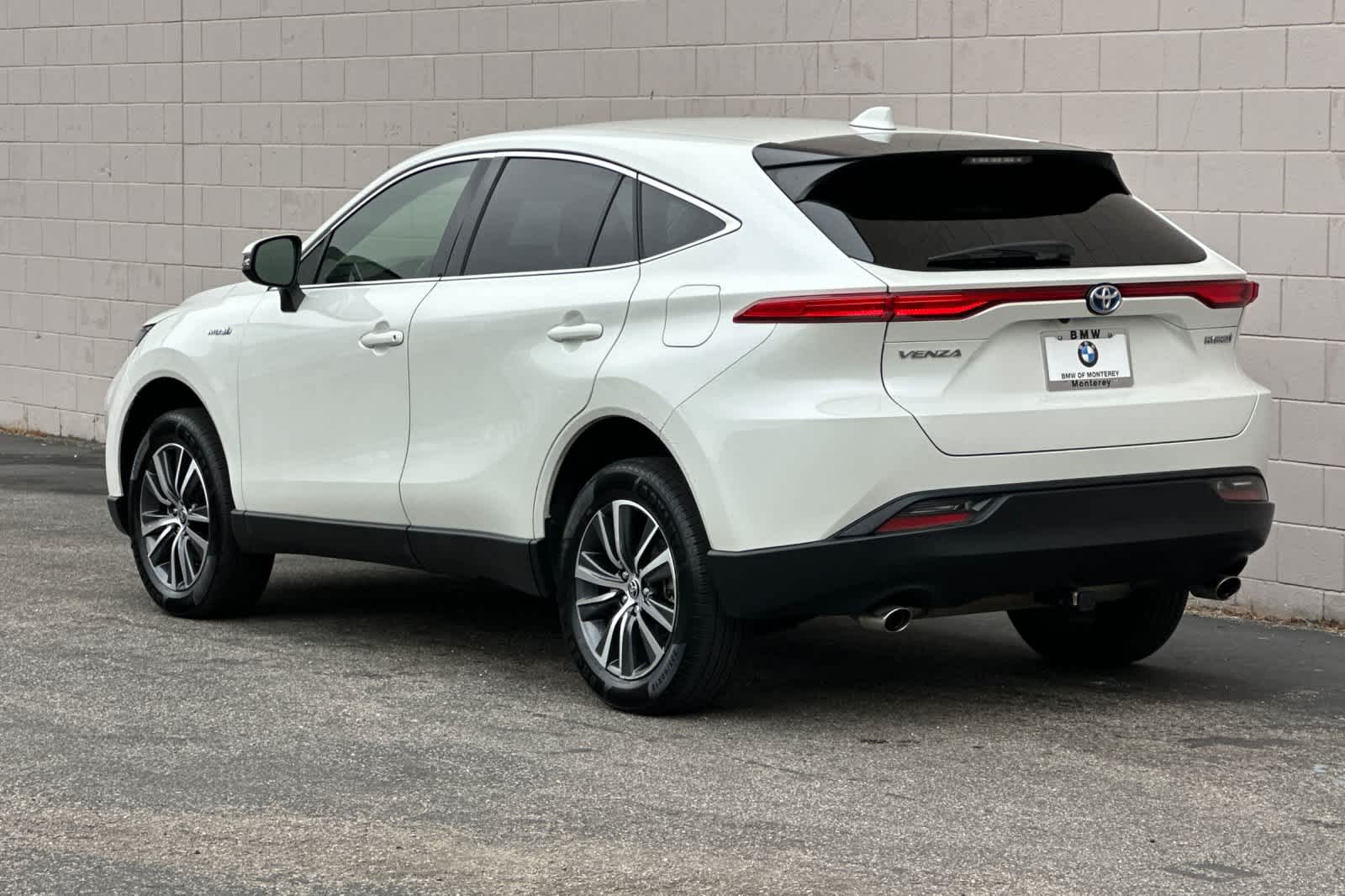 Thumbnail: 2021 Toyota Venza - 7