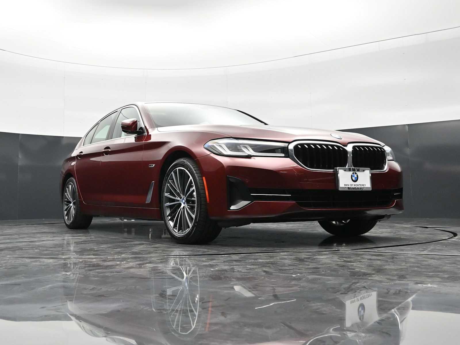 Thumbnail: 2023 BMW 5 Series - 25