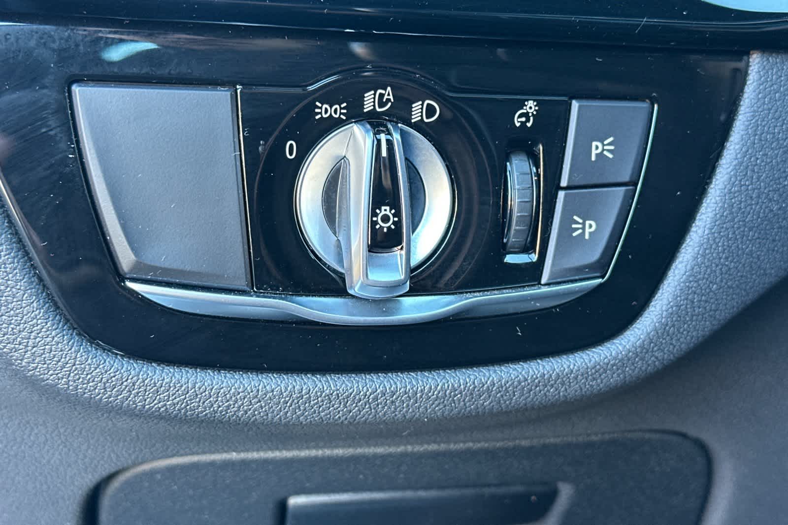 Thumbnail: 2023 BMW 5 Series - 32