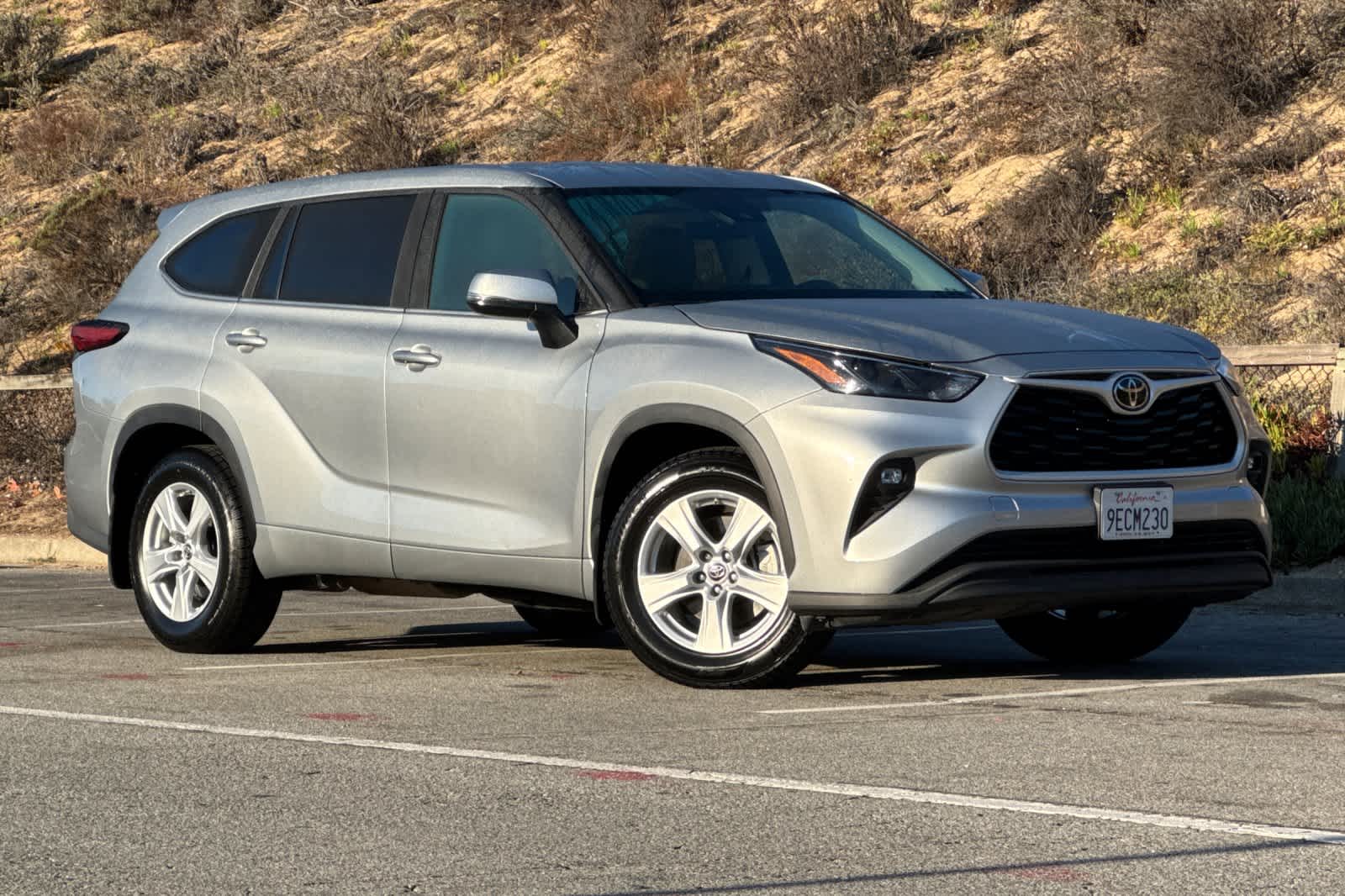 Thumbnail: 2023 Toyota Highlander - 5