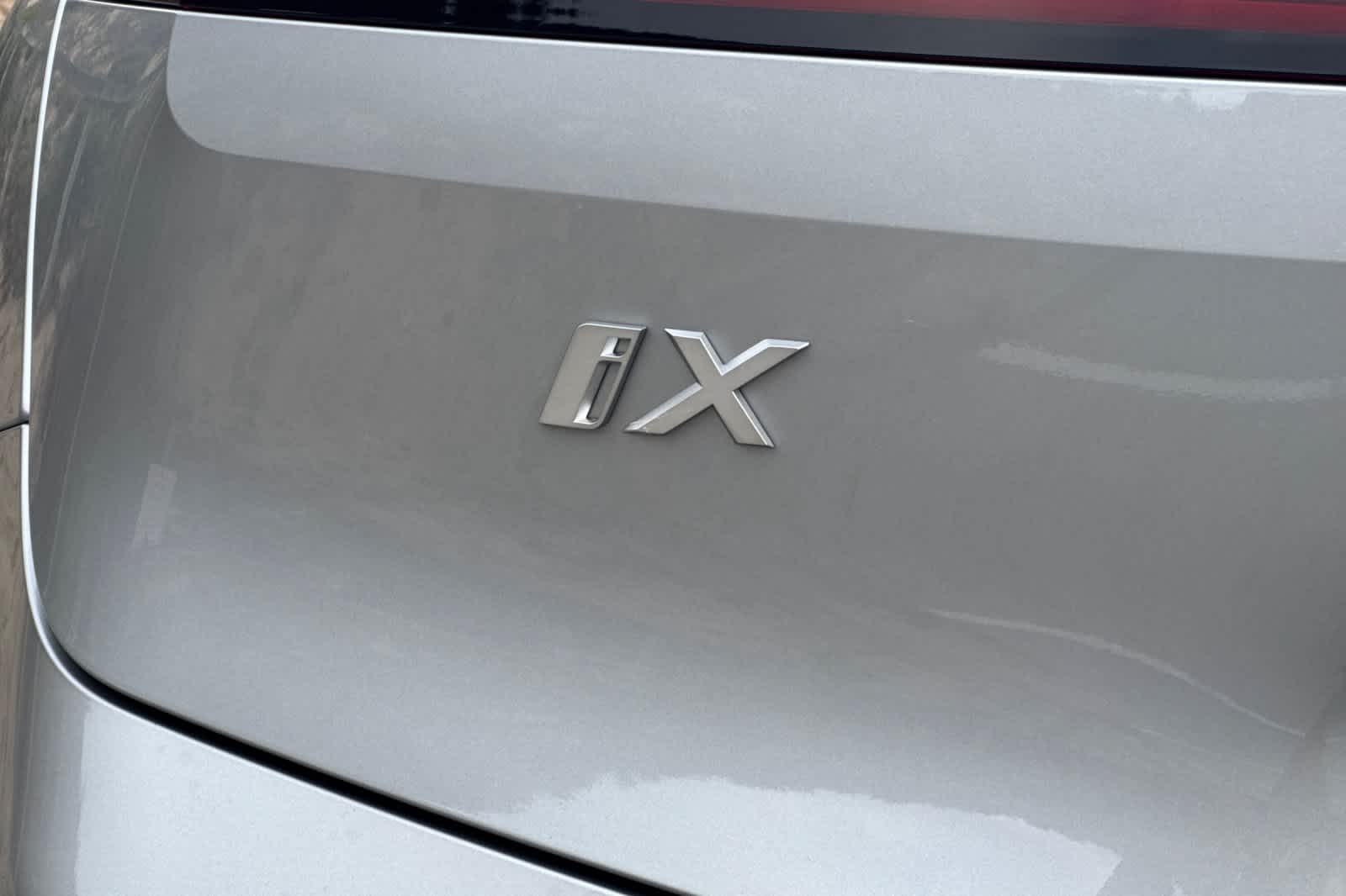 Thumbnail: 2026 BMW iX - 11