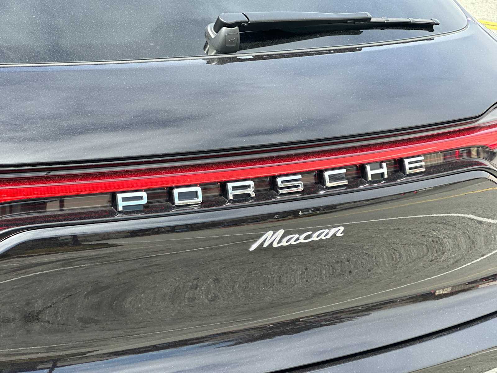 Thumbnail: 2025 Porsche Macan - 26