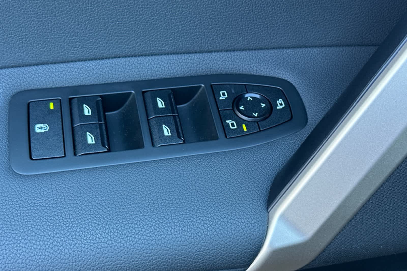 Thumbnail: 2025 BMW iX - 13