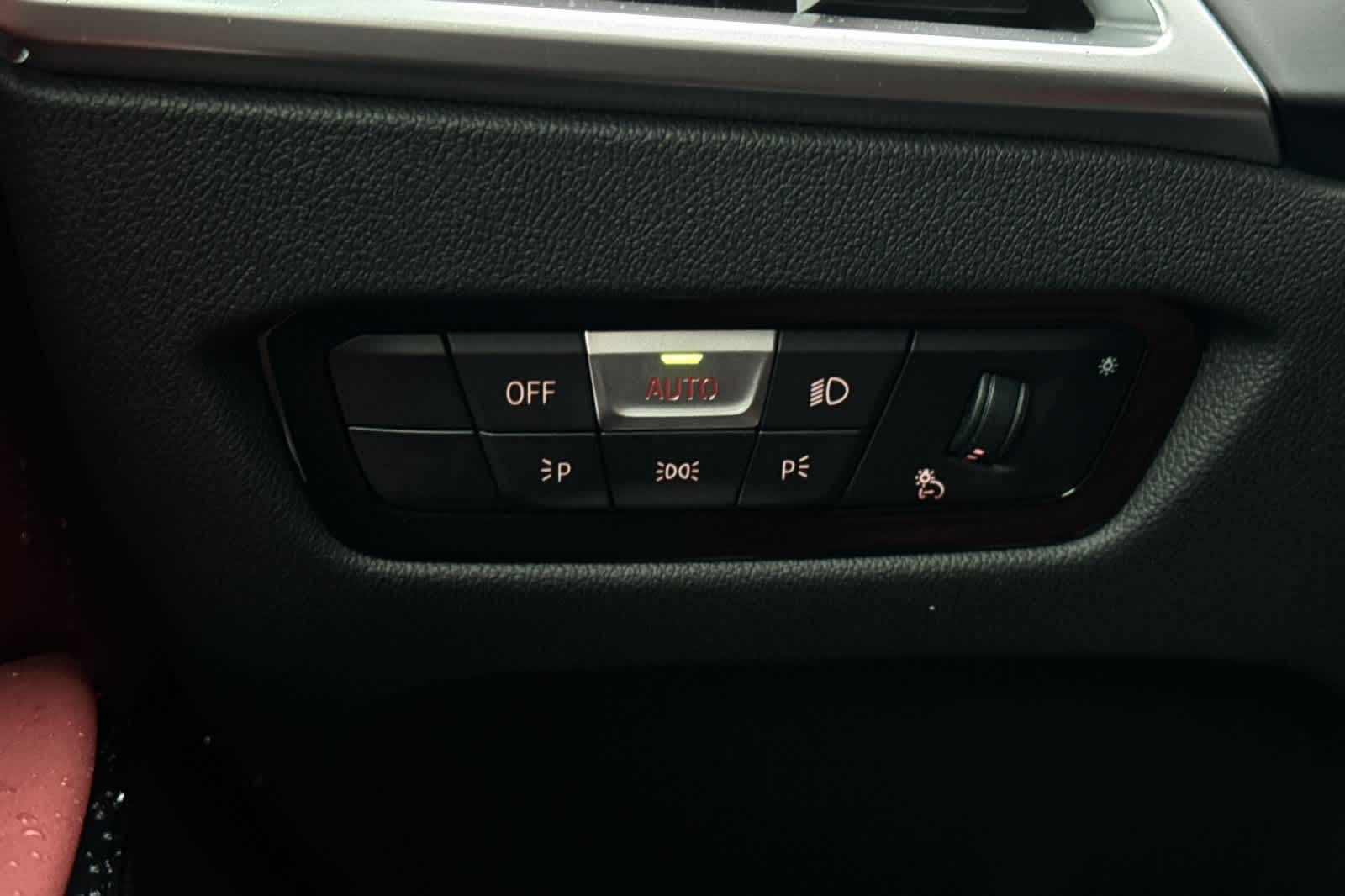 Thumbnail: 2026 BMW 3 Series - 27