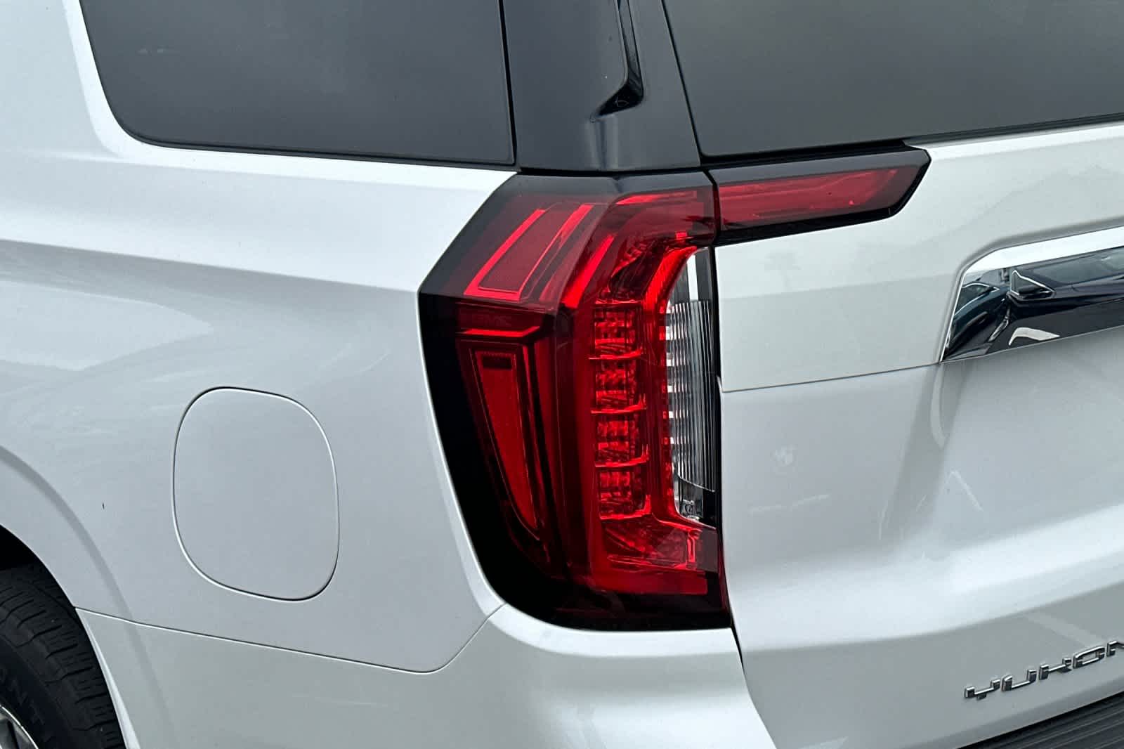 Thumbnail: 2023 GMC Yukon - 14