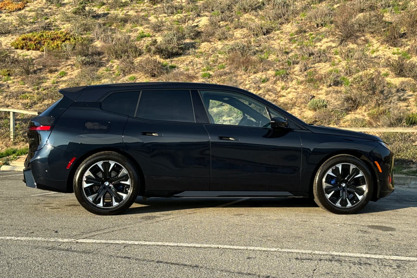 Thumbnail: 2026 BMW iX - 8