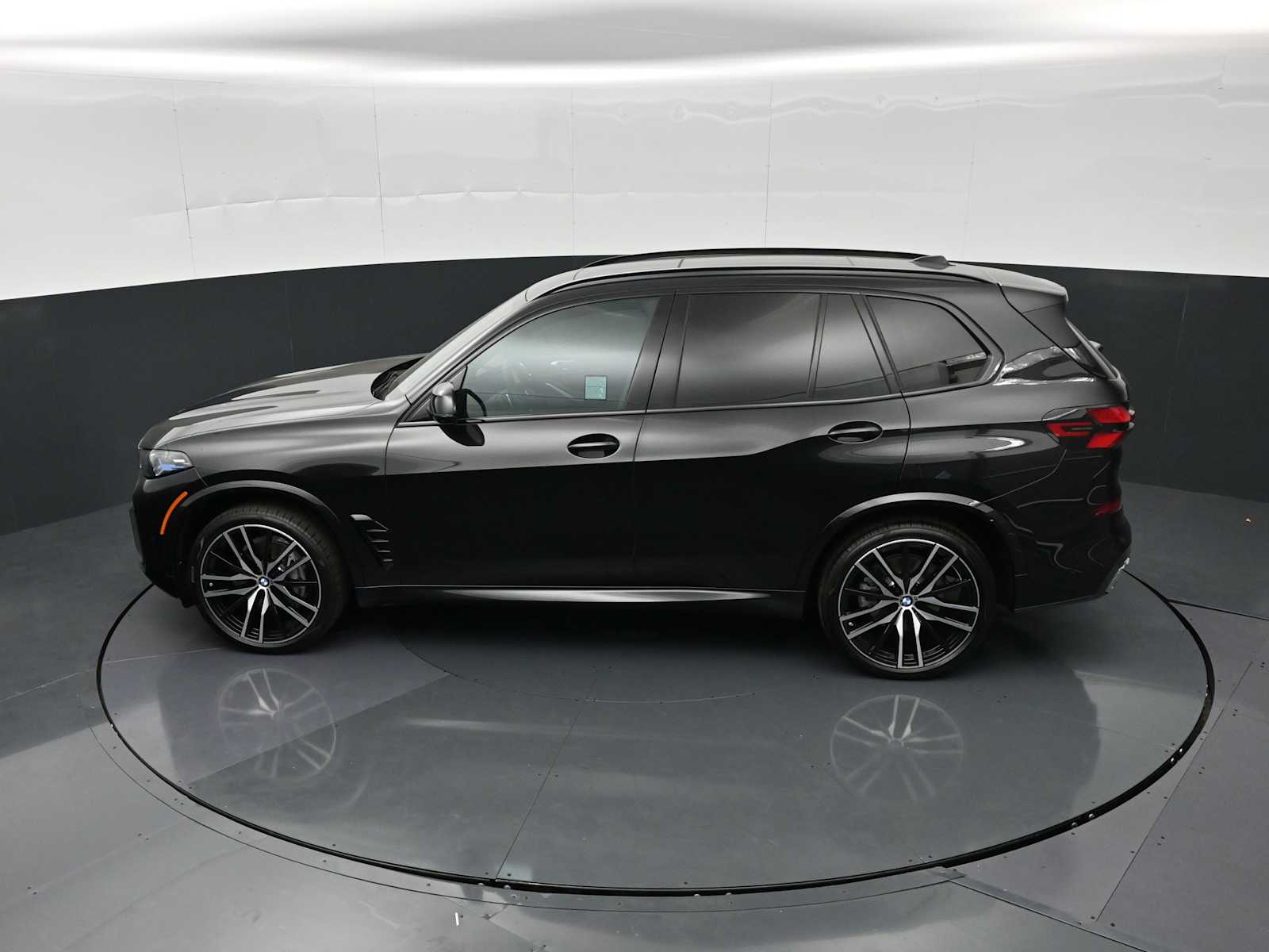 Thumbnail: 2026 BMW X5 - 24