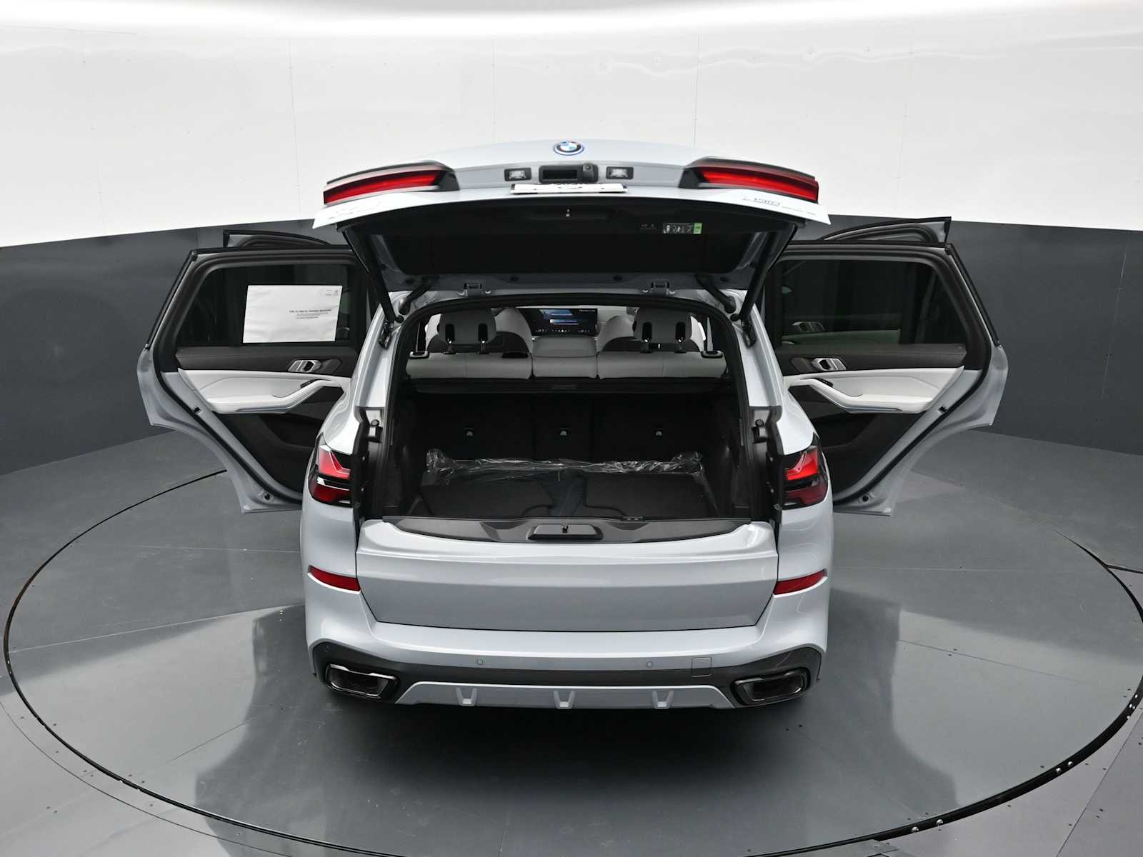 Thumbnail: 2026 BMW X5 - 33