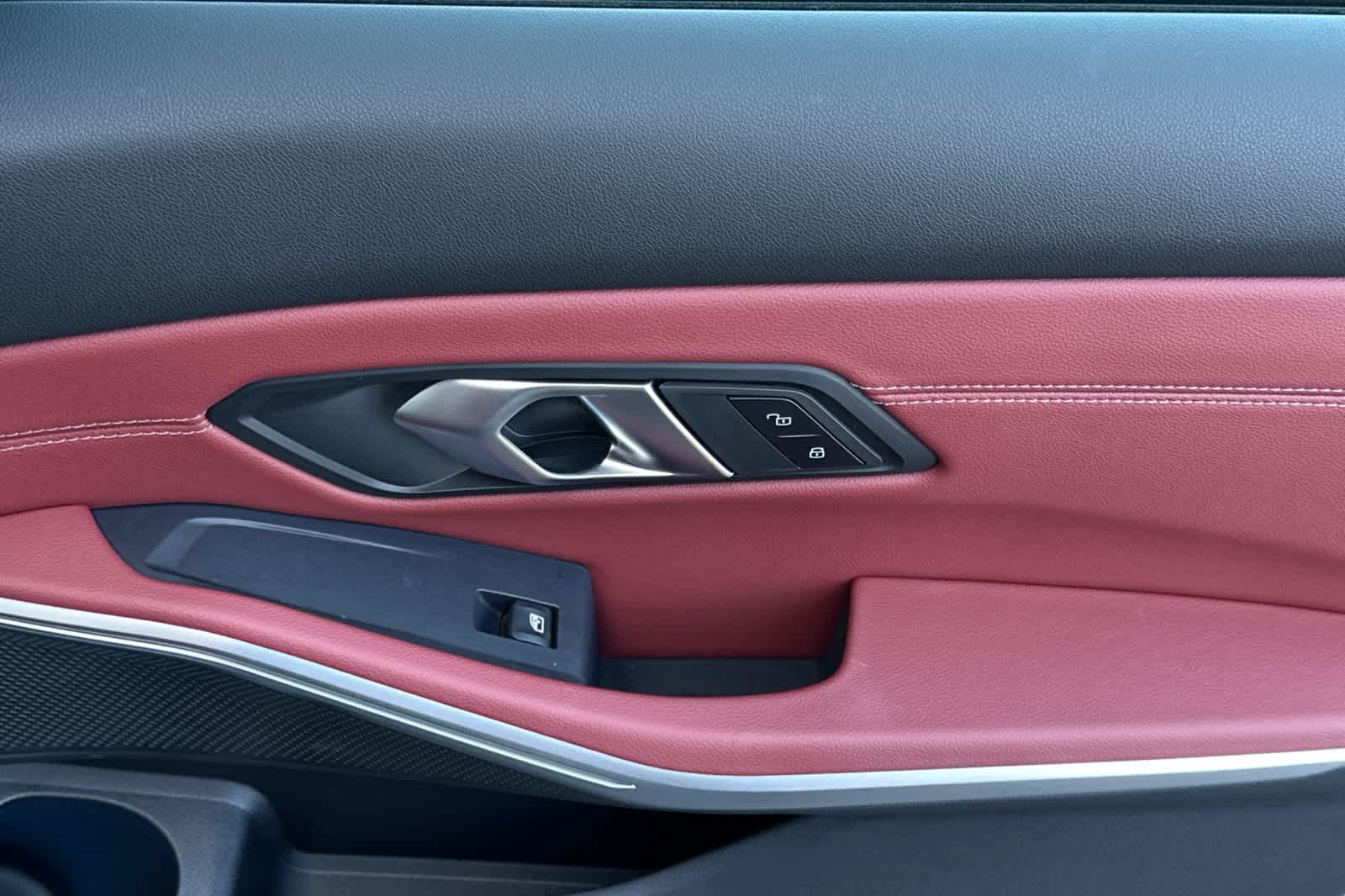 Thumbnail: 2024 BMW 3 Series - 18