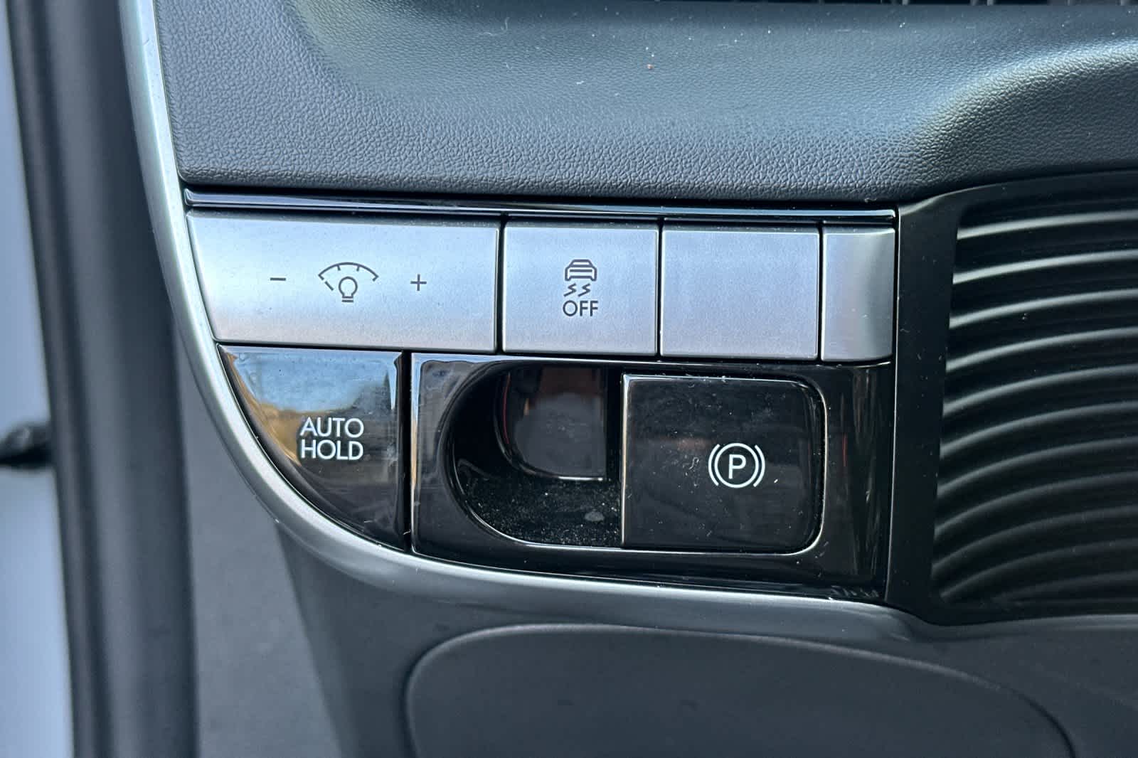 Thumbnail: 2024 Hyundai Ioniq 5 - 31