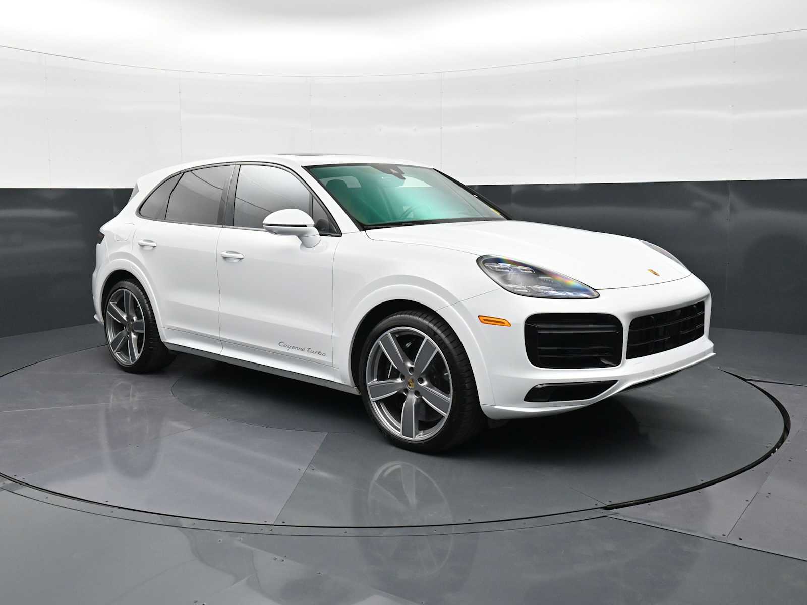 Thumbnail: 2021 Porsche Cayenne - 3