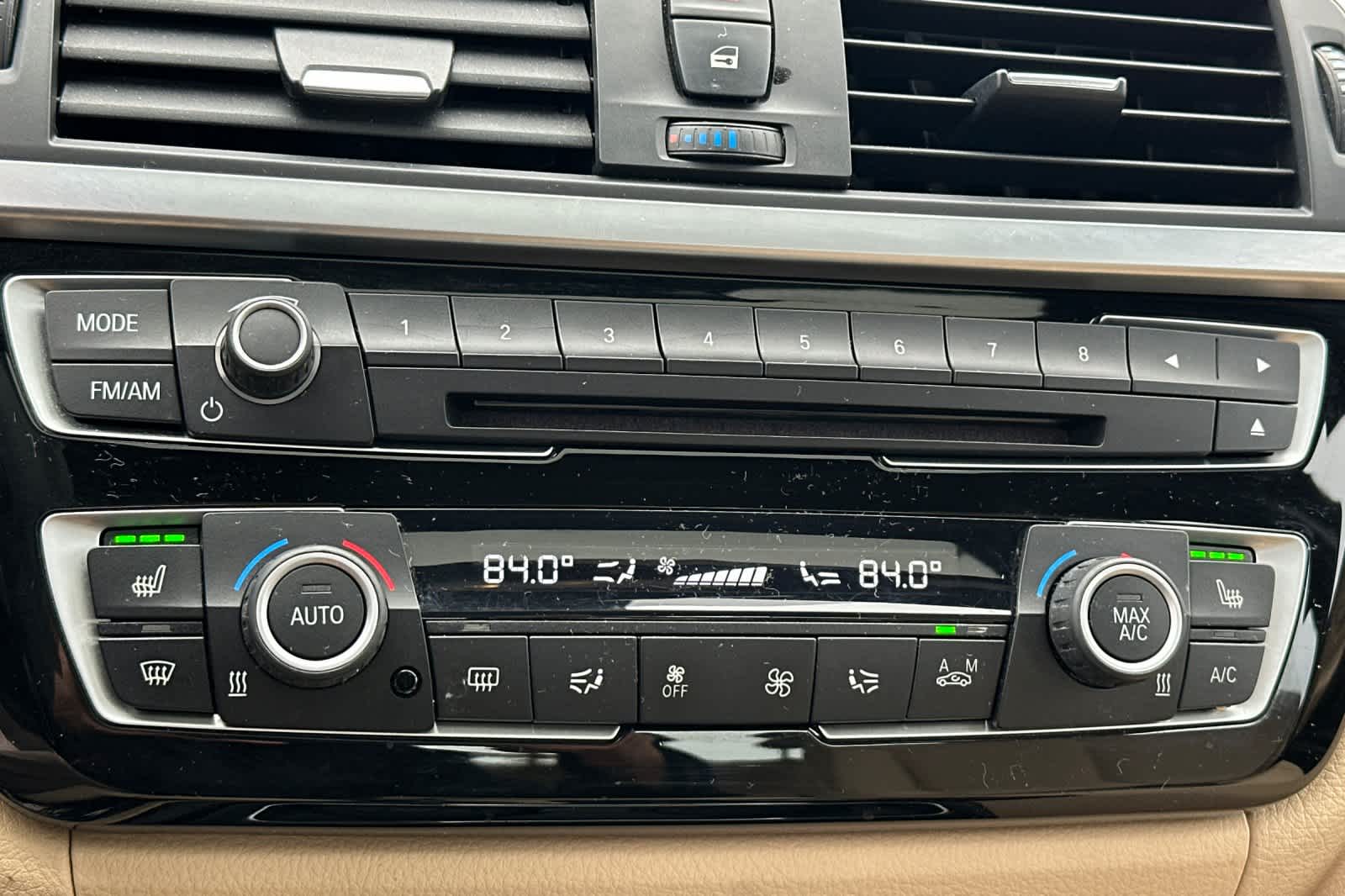 Thumbnail: 2017 BMW 3 Series - 22