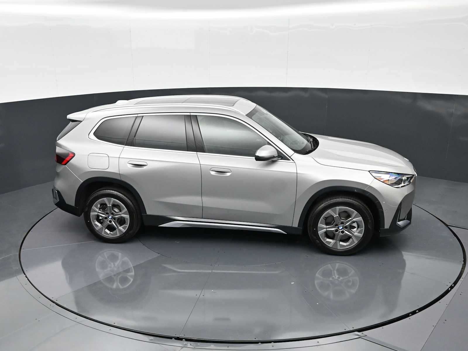 Thumbnail: 2026 BMW X1 - 20