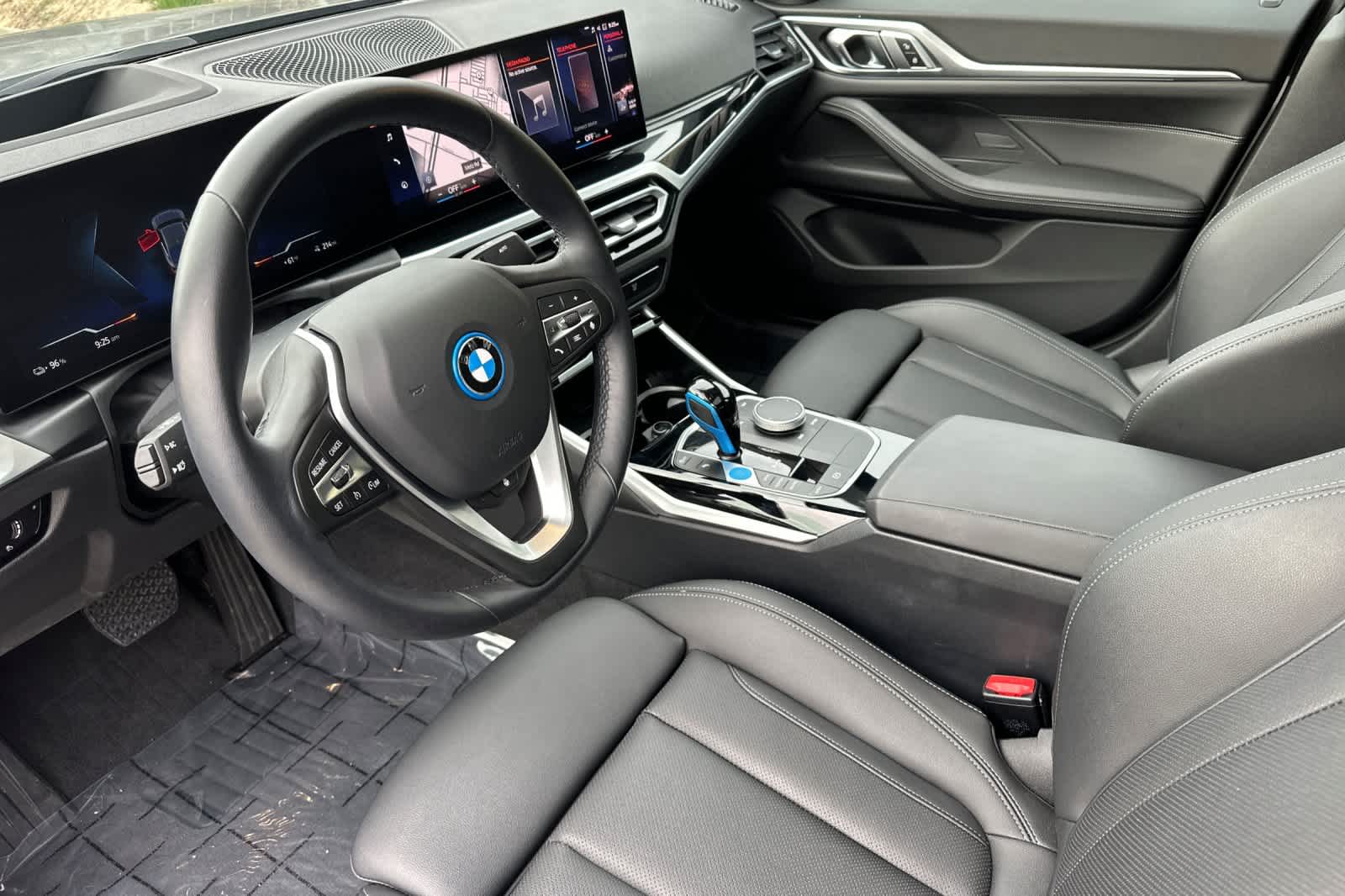 Thumbnail: 2023 BMW i4 - 11