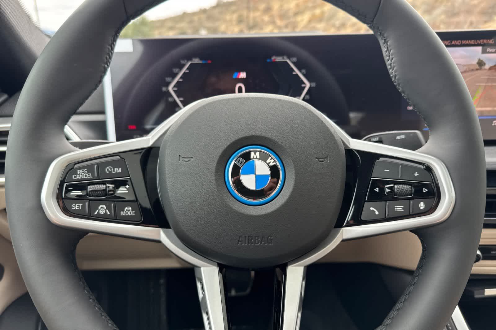 Thumbnail: 2025 BMW i4 - 27