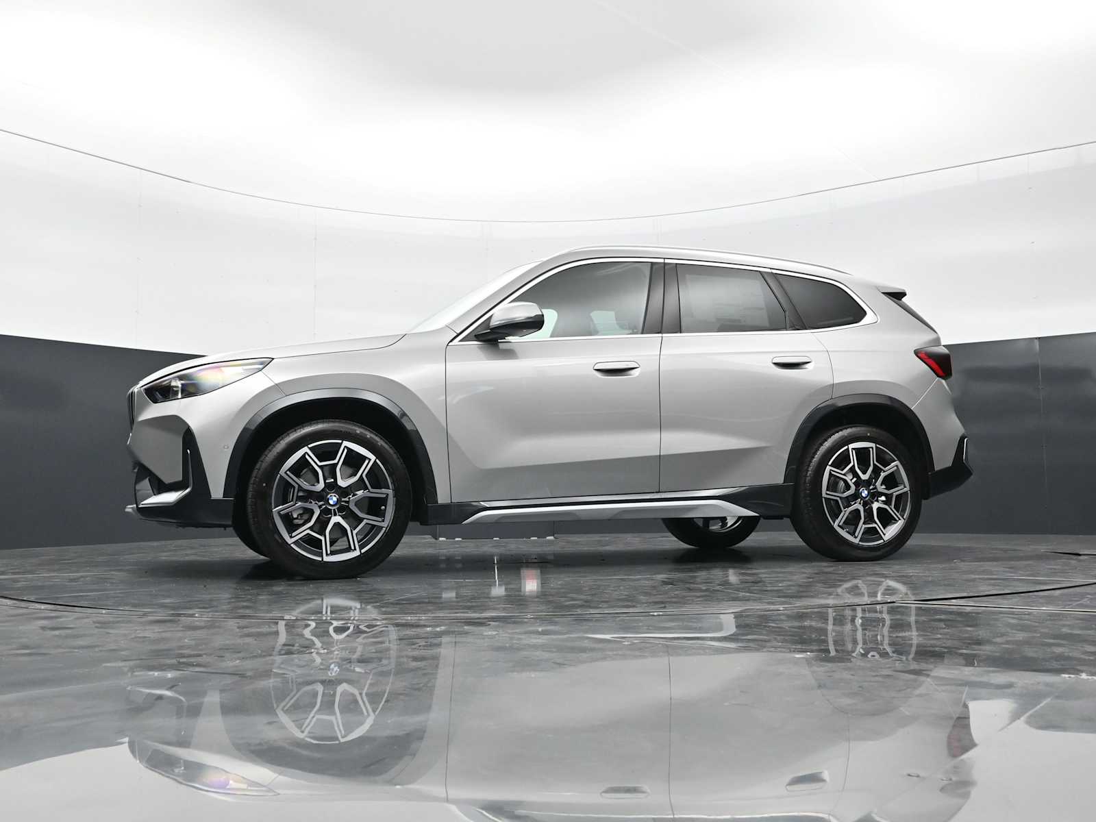 Thumbnail: 2026 BMW X1 - 30
