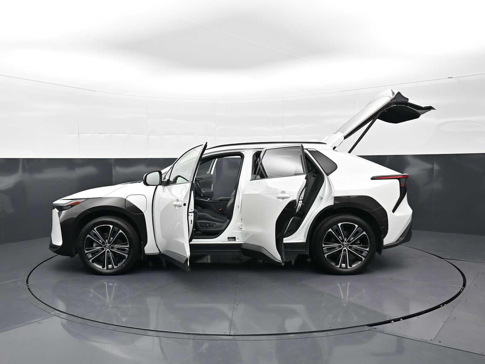 2023 Toyota bZ4X Limited - Photo 39