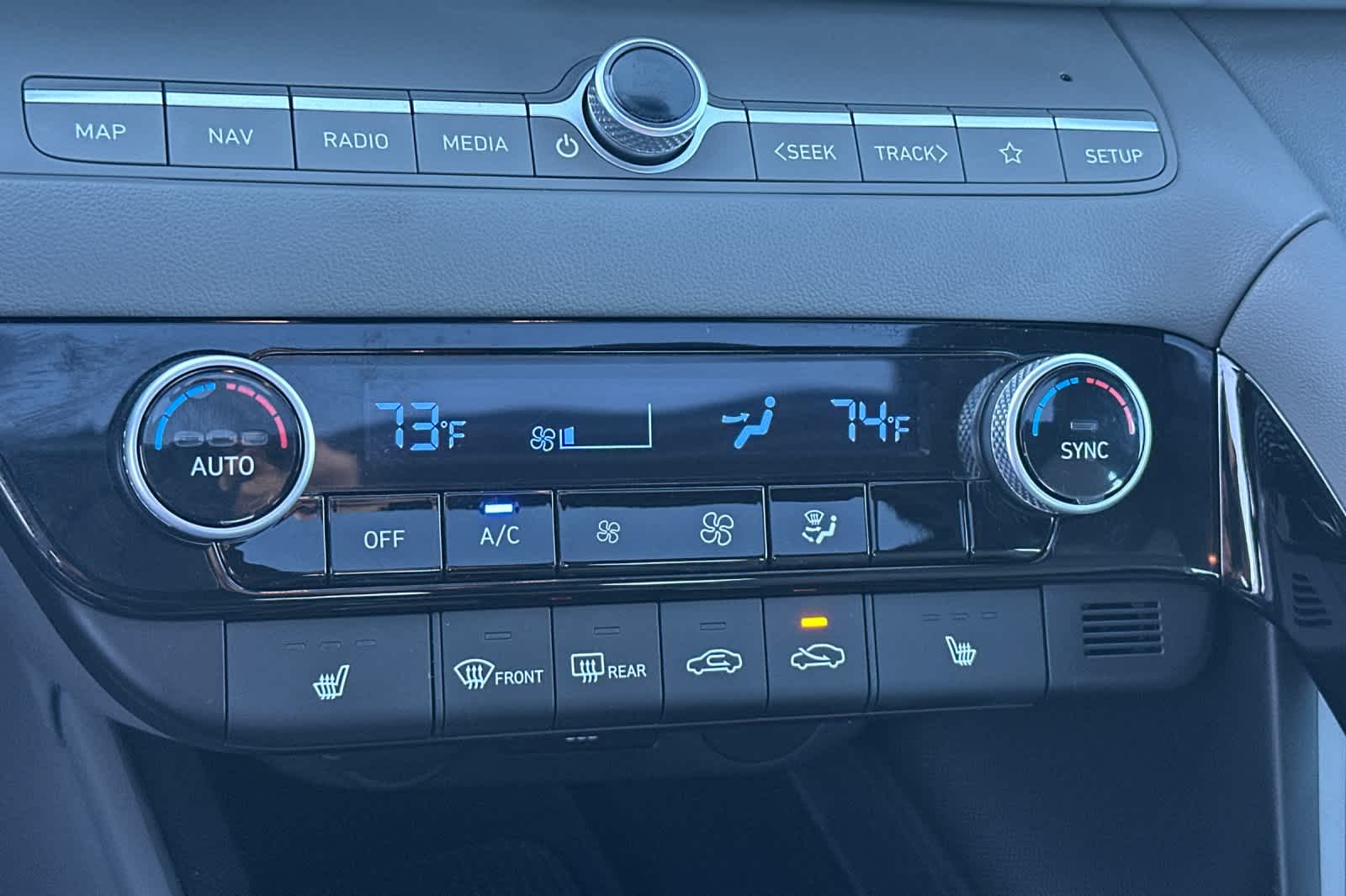 Thumbnail: 2025 Hyundai Elantra - 22