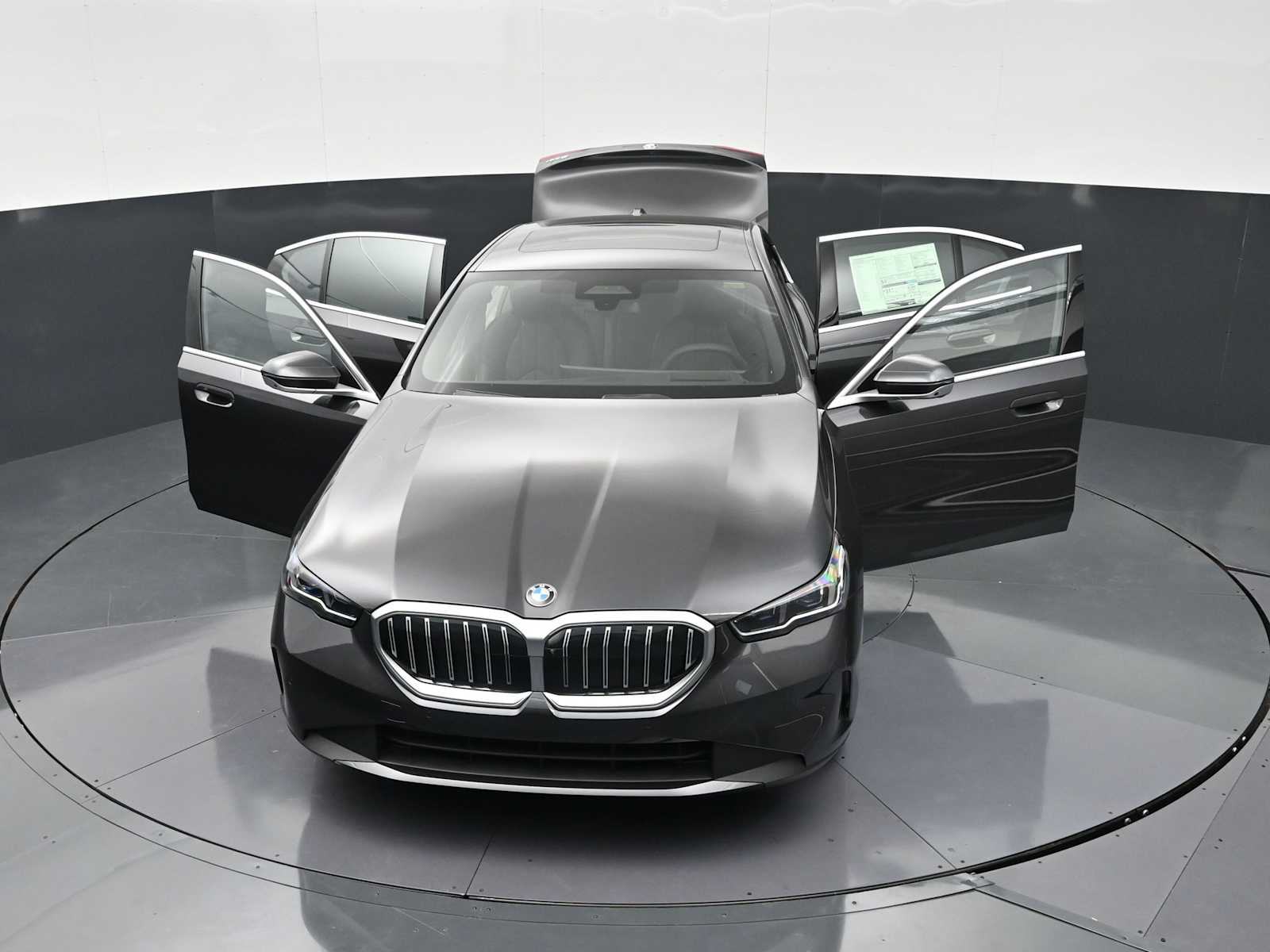 Thumbnail: 2026 BMW 5 Series - 32