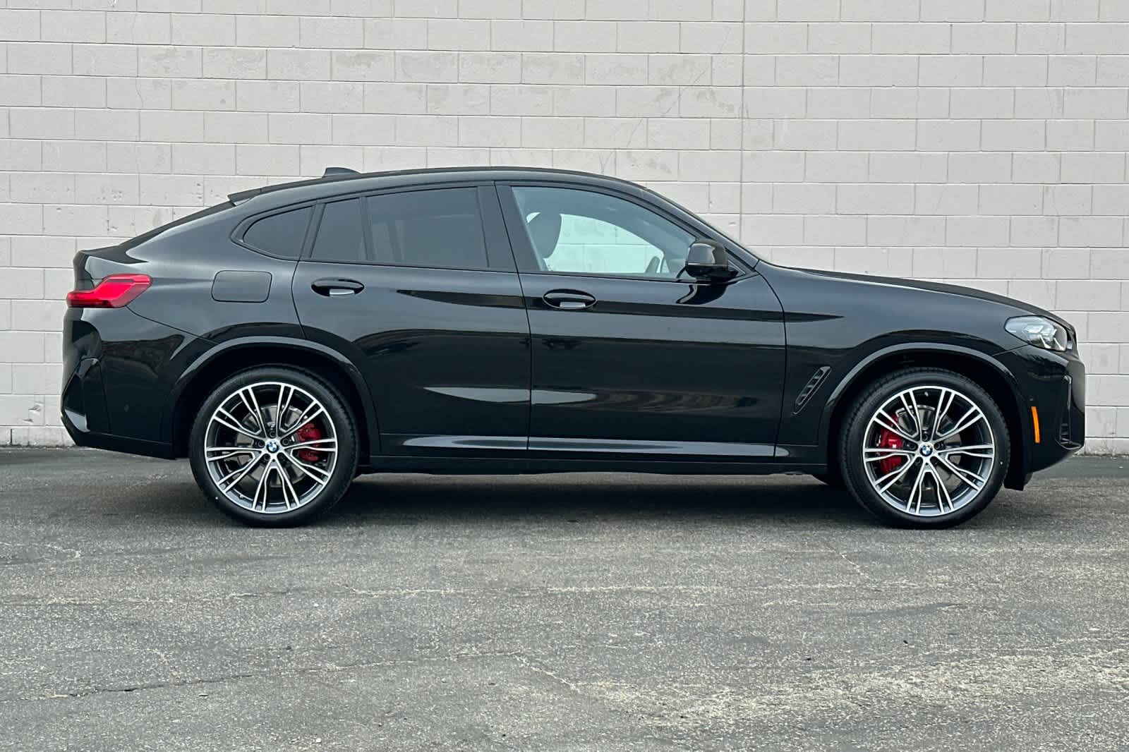 Thumbnail: 2025 BMW X4 - 8