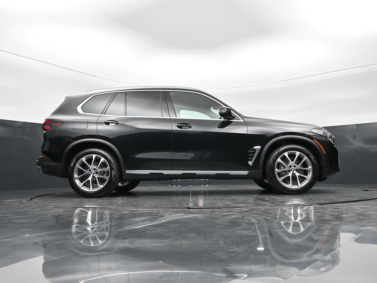Thumbnail: 2026 BMW X5 - 25