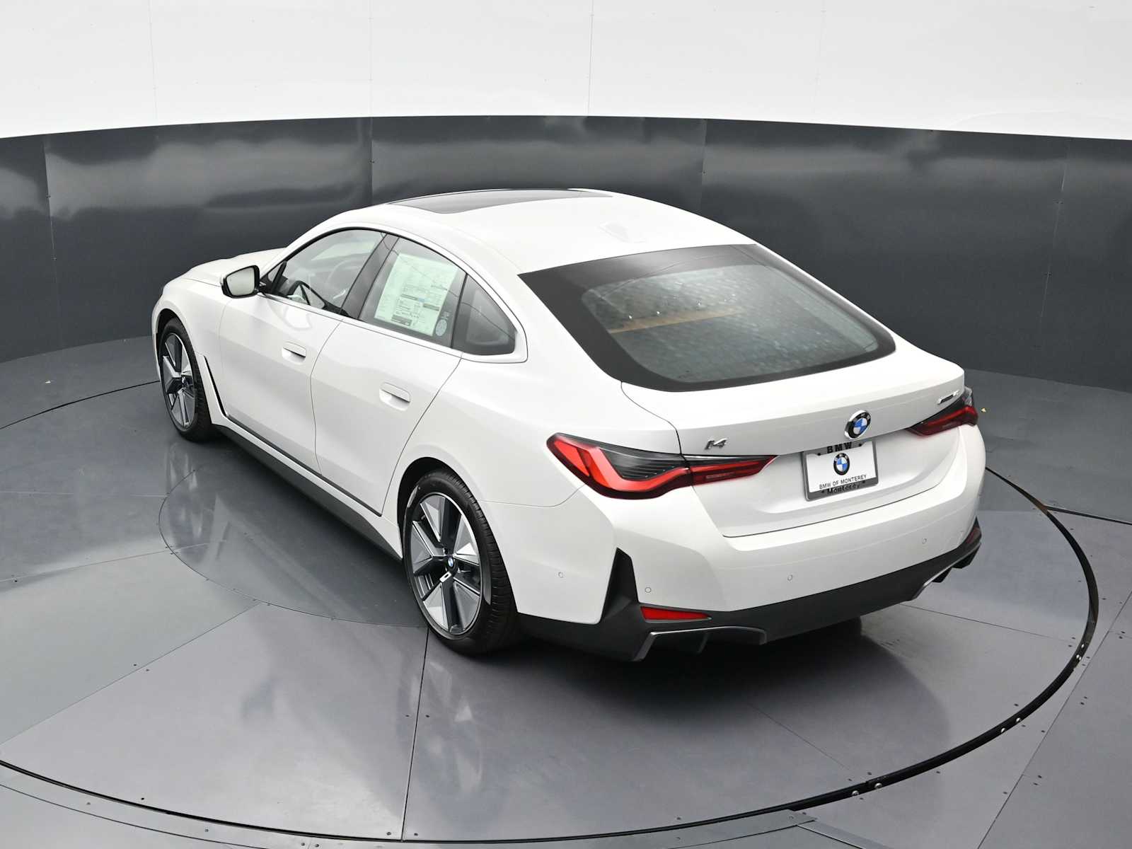 Thumbnail: 2026 BMW i4 - 23