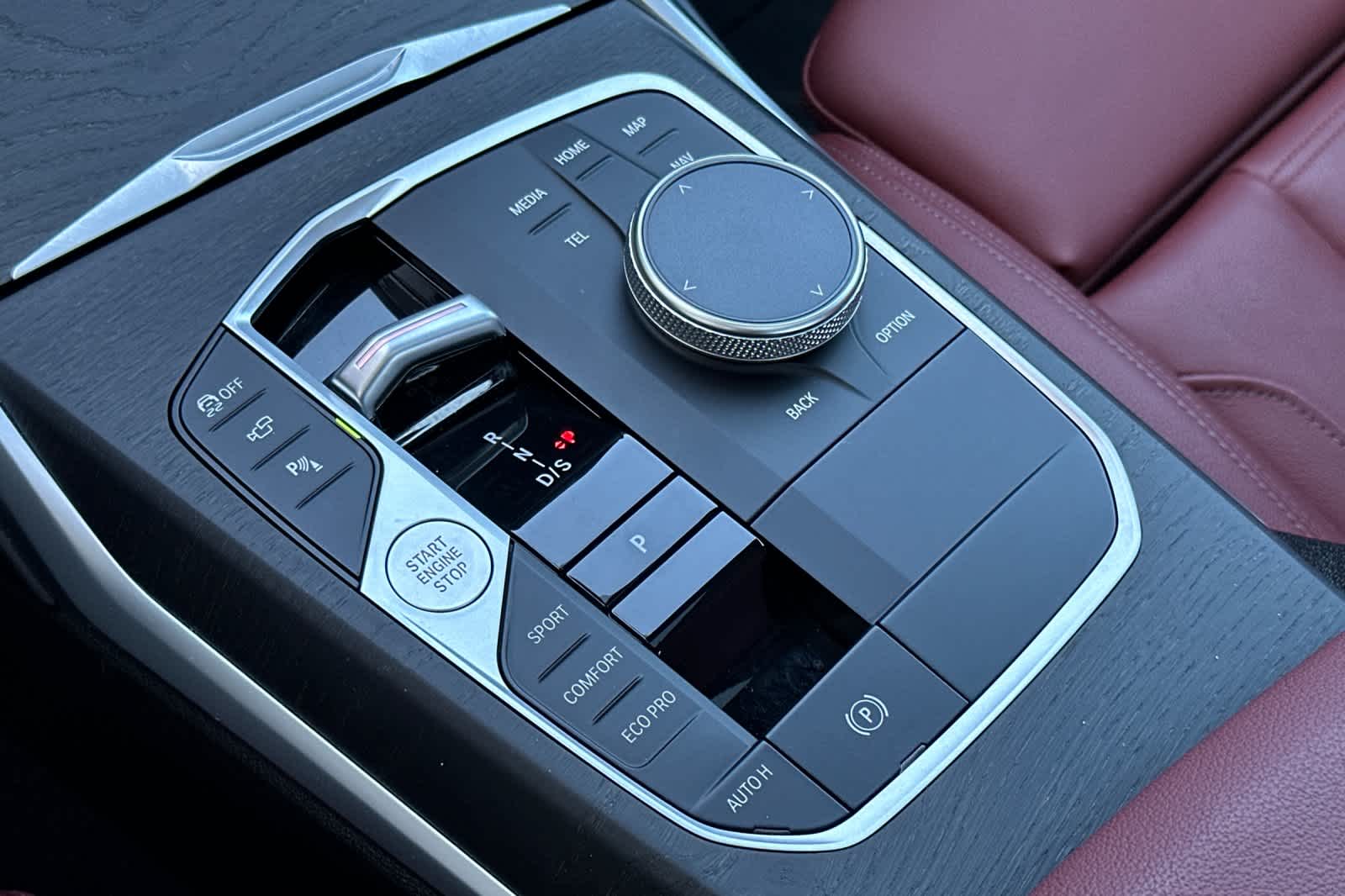 Thumbnail: 2024 BMW 3 Series - 23