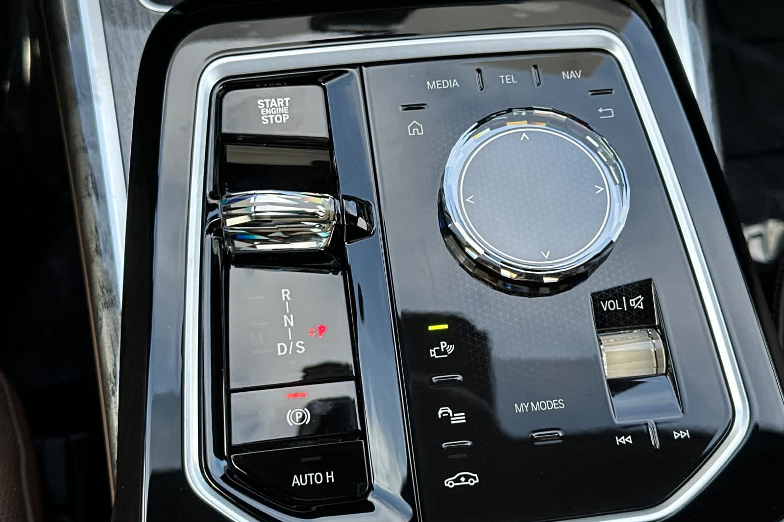 Thumbnail: 2025 BMW 7 Series - 25