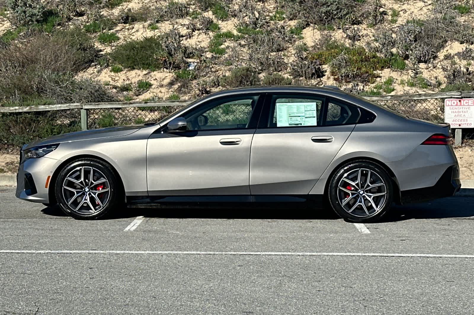 Thumbnail: 2026 BMW i5 - 5